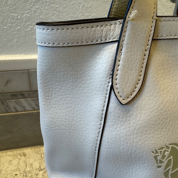 Women's Coach Vanilla Cream Tote Leather handbag purse with horse & carriage - Picture 6 of 15